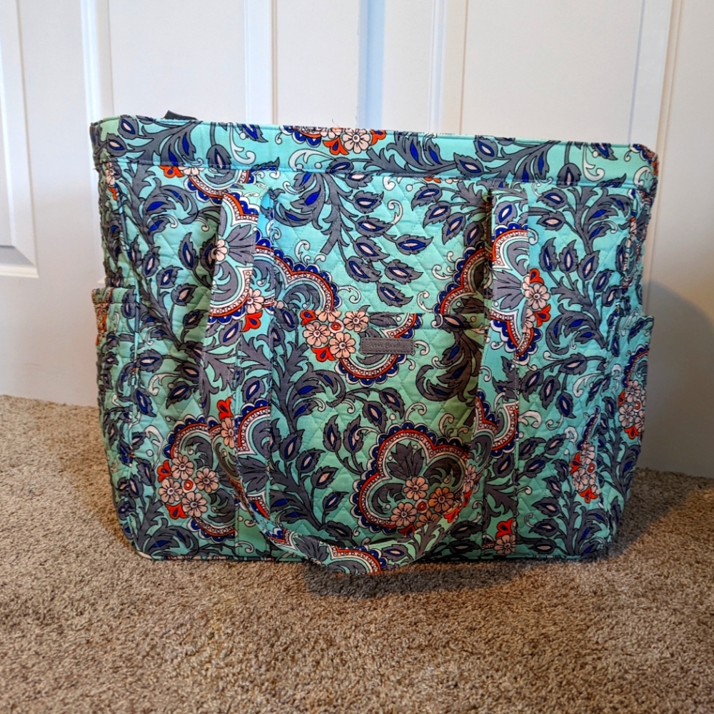 Large vera Bradley duffel bag
